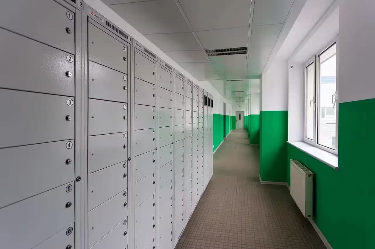 Vestiare metalice compartimentate